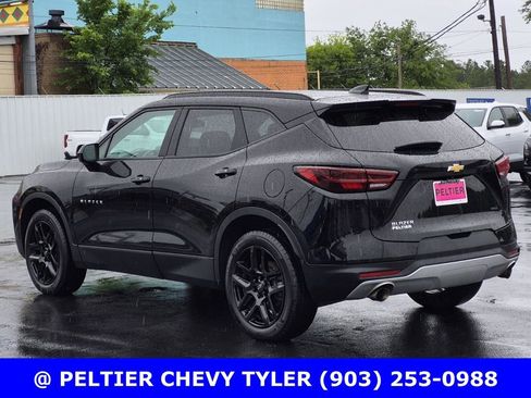 Used 2023 Chevrolet Blazer LT w/ Convenience Package FWD image 4