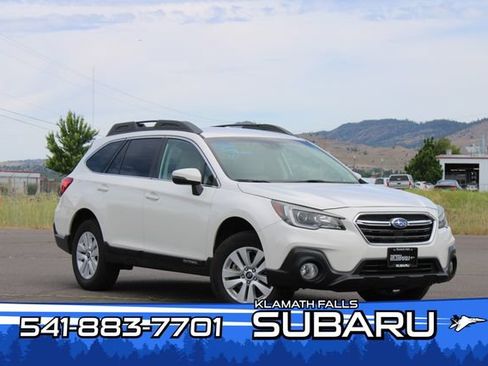 Used 2019 Subaru Outback 2.5i Premium AWD/4WD image 1