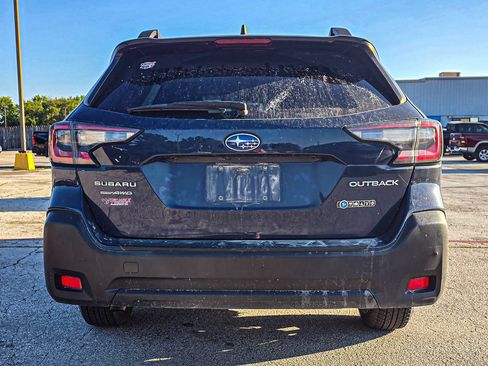 Used 2024 Subaru Outback Premium AWD/4WD image 5