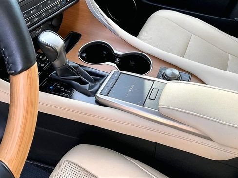 Used 2021 Lexus RX 450h AWD w/ Premium Package image 18