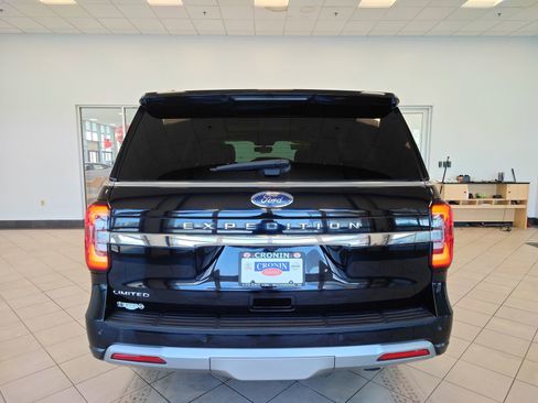 Used 2024 Ford Expedition Limited AWD/4WD image 4