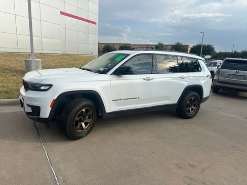 Used 2024 Jeep Grand Cherokee L Altitude AWD/4WD image 6