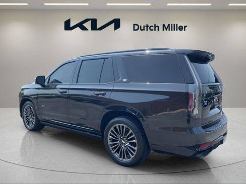 Used 2024 Cadillac Escalade V AWD/4WD image 2