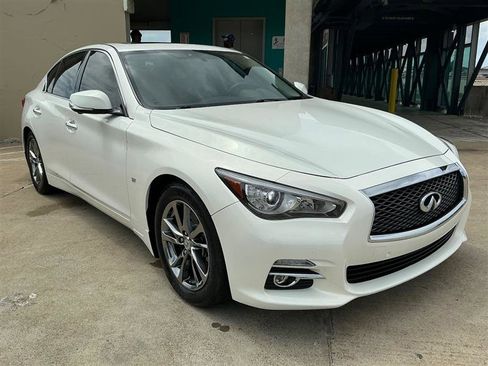 Used 2015 INFINITI Q50 Premium w/ Deluxe Touring Package RWD image 9