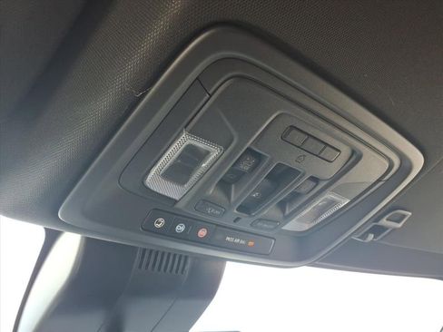 Used 2025 GMC Sierra 2500 AT4 w/ AT4 Premium Plus Package image 28