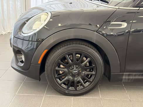 Used 2018 MINI Cooper 2-Door Hardtop FWD image 12