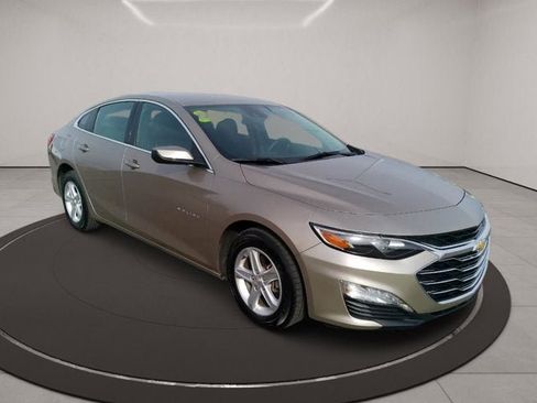 Used 2024 Chevrolet Malibu LT FWD image 3