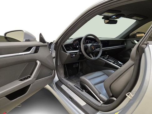 Used 2020 Porsche 911 Carrera image 16