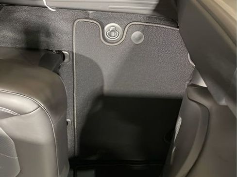 New 2026 Chrysler Pacifica Select AWD/4WD image 20