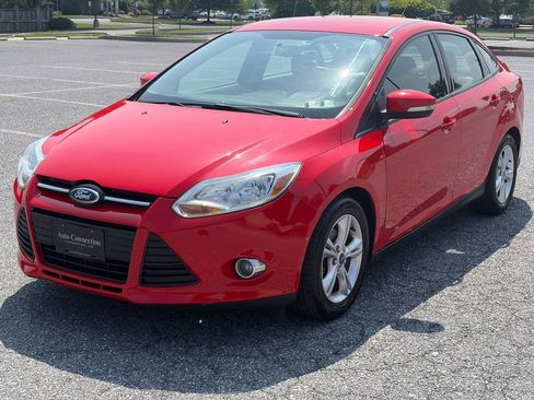 Used 2014 Ford Focus SE FWD image 3