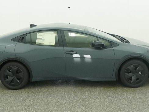New 2026 Toyota Prius Plug-In Hybrid FWD image 22