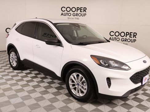 Used 2022 Ford Escape SE FWD image 1