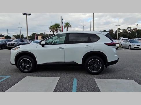 New 2026 Nissan Rogue SV image 26