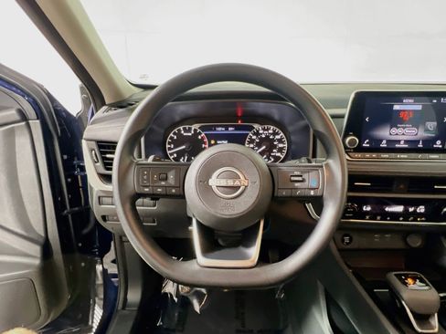 Used 2024 Nissan Rogue SV FWD image 18