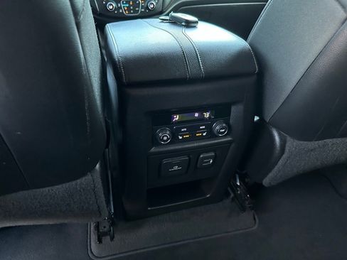 Used 2019 Chevrolet Traverse Premier w/ Driver Confidence II Package image 23