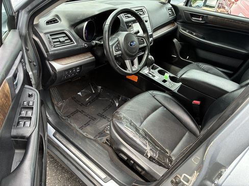 Used 2017 Subaru Outback 2.5i Limited AWD/4WD image 6