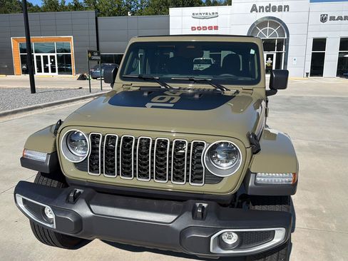 Used 2026 Jeep Wrangler Unlimited Sahara w/ Safety Group AWD/4WD image 8