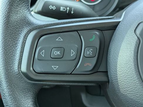 Certified 2026 Jeep Gladiator Sport AWD/4WD image 17