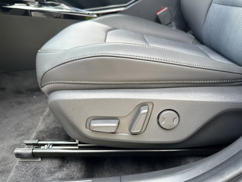 Certified 2025 Kia Niro EX FWD image 24