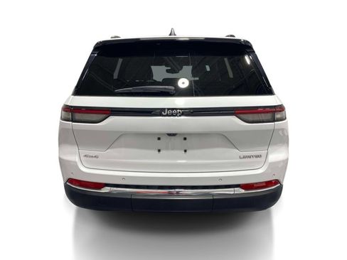Used 2023 Jeep Grand Cherokee Limited AWD/4WD image 3