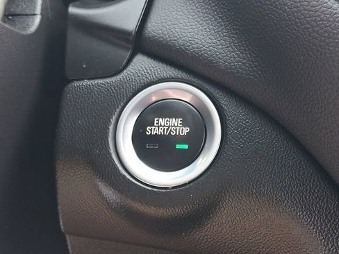 Used 2021 Chevrolet Equinox LT FWD image 24