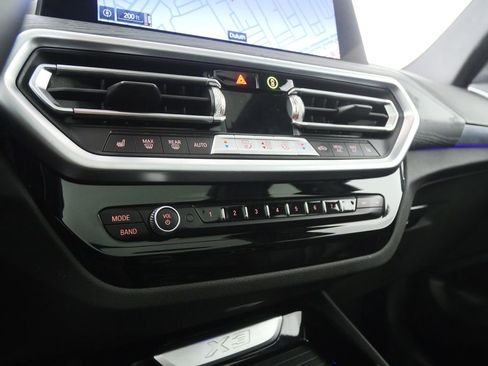 Used 2024 BMW X3 xDrive30i image 25