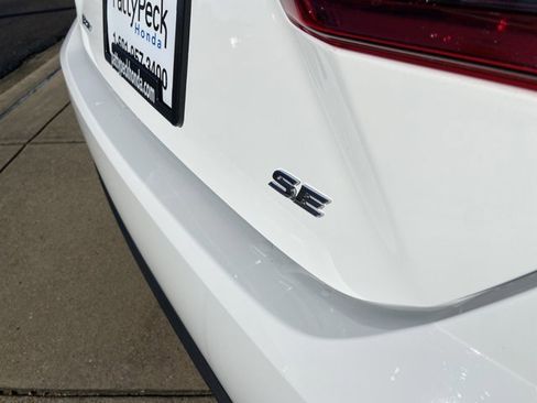 Used 2025 Toyota Camry SE image 51