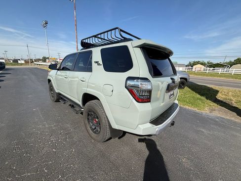 Used 2022 Toyota 4Runner TRD Off-Road Premium w/ 4Runner Black Package (TMS) AWD/4WD image 5