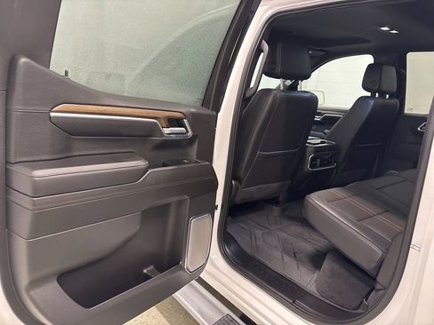 Used 2024 Chevrolet Silverado 1500 High Country w/ High Country Premium Package image 31