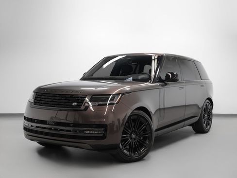 Used 2025 Land Rover Range Rover Long Wheelbase SE AWD/4WD image 6