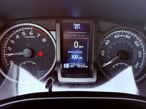 Used 2023 Toyota Tacoma TRD Sport image 16