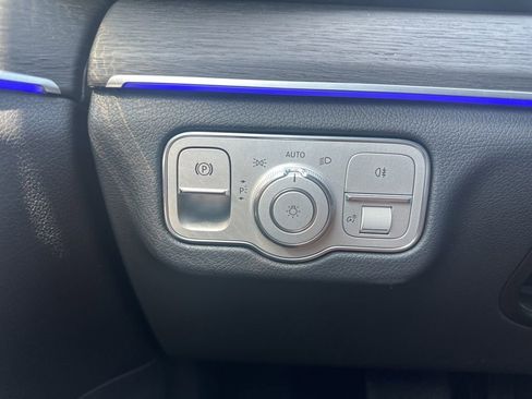 Used 2022 Mercedes-Benz GLE 350 4MATIC image 21