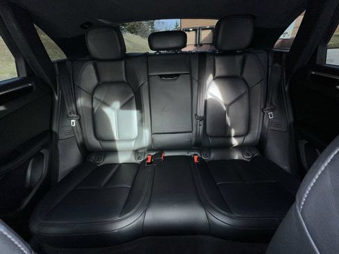 Used 2020 Porsche Macan AWD/4WD image 25
