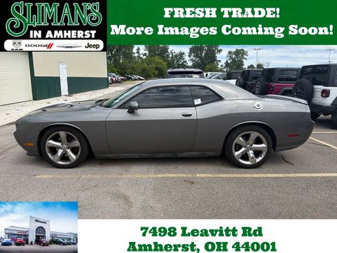 Used 2012 Dodge Challenger R/T RWD image 1