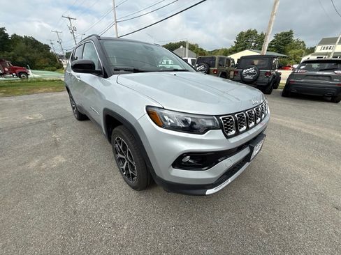 New 2026 Jeep Compass Limited w/ Sun, Sound & Navigation Group AWD/4WD image 7