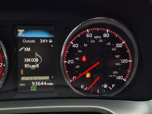 Used 2016 Toyota RAV4 SE image 19