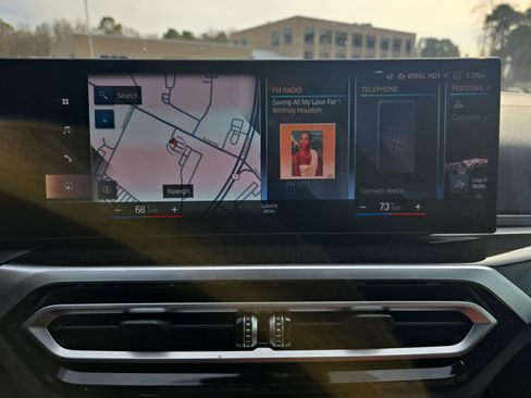 Used 2022 BMW i4 eDrive40 image 19