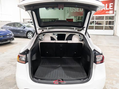 Used 2021 Tesla Model Y Performance image 41