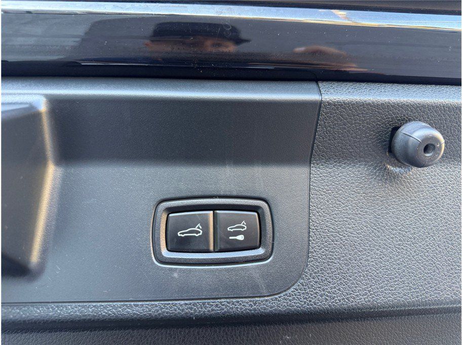 Used 2018 Porsche Panamera 4S AWD/4WD image 46