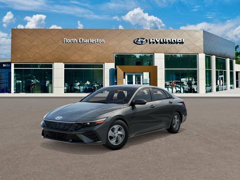 New 2026 Hyundai Elantra SE FWD image 1