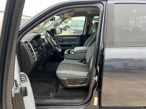 Used 2018 RAM 1500 Big Horn RWD image 16