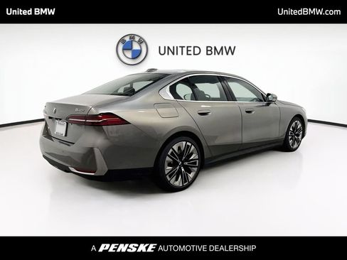 Certified 2026 BMW 540i xDrive AWD/4WD image 5