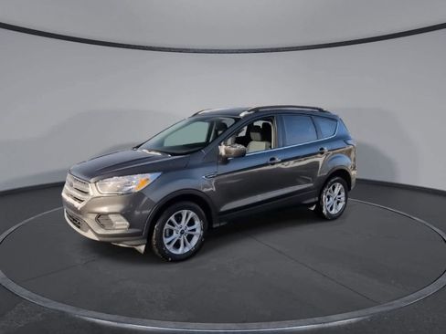 Used 2018 Ford Escape SE image 4