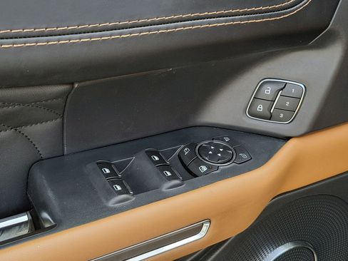 Used 2022 Ford Expedition Max Platinum image 24