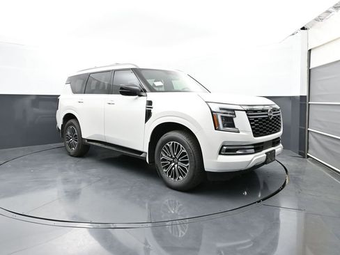 New 2026 Nissan Armada SL w/ Captain's Chari Seat Package AWD/4WD image 3