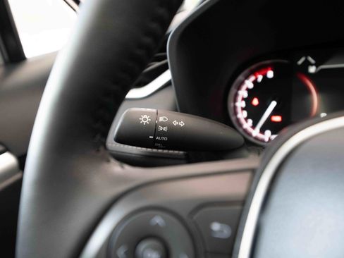 Used 2025 Toyota RAV4 XLE w/ Convenience Package image 13