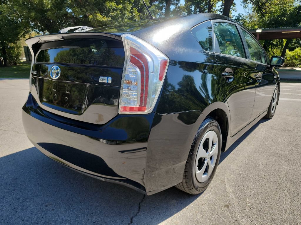 Used 2014 Toyota Prius Two FWD image 7