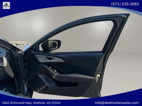Used 2017 MAZDA MAZDA3 Sport FWD image 13