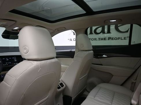 Used 2023 Buick Envision Avenir image 21