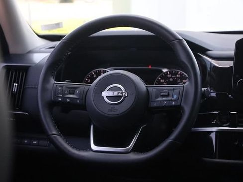 Certified 2025 Nissan Pathfinder SL AWD/4WD image 24